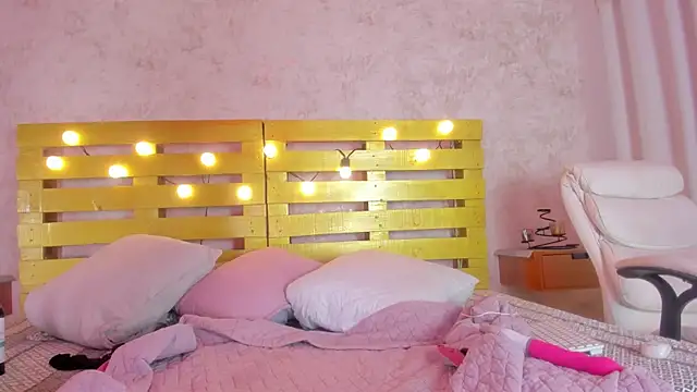 cristinapuerta  online show from November 23, 11:42 am