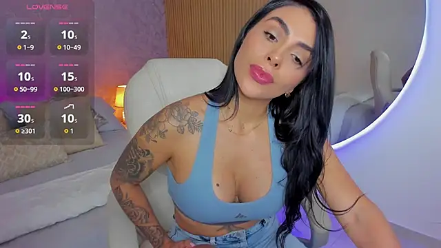 Sarah Stone  online show from September 30, 10:05 pm