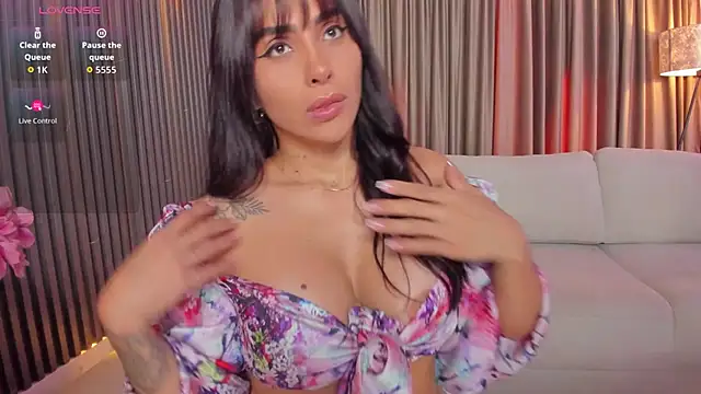 Sarah Stone  online show from June 2, 9:37 pm