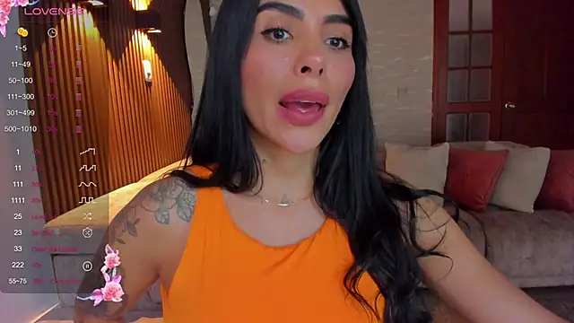 Sarah Stone  online show from September 12, 9:25 pm