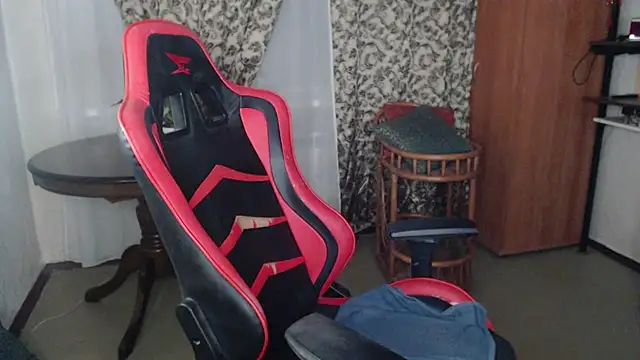 KellyNory online show from April 14, 10:37 pm