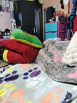 camile milf online show from April 13, 3:10 am