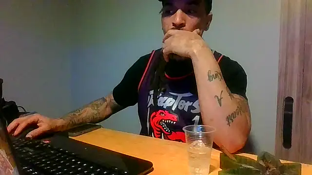 BigWayneBabyXXX online show from March 15, 4:08 am