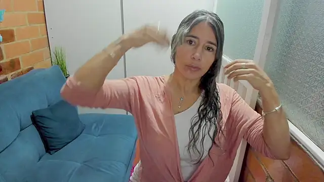 Snapshot of Penelope47 chatting on November 21, 7:02 pm Penelope47 online show from November 21, 7:02 pm