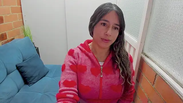 Snapshot of Penelope47 chatting on November 10, 7:52 pm Penelope47 online show from November 10, 7:52 pm