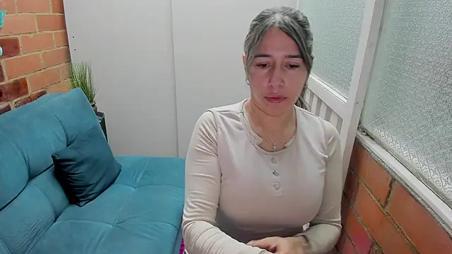 Snapshot of Penelope47 chatting on November 27, 6:41 pm Penelope47 online show from November 27, 6:41 pm