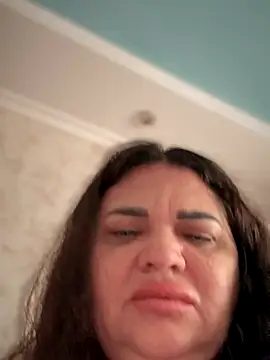 Snapshot of littleRikka chatting on November 23, 10:03 am littleRikka online show from November 23, 10:03 am