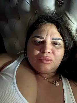 Snapshot of littleRikka chatting on November 21, 4:28 pm littleRikka online show from November 21, 4:28 pm