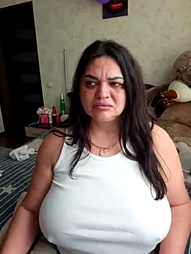 littleRikka online show from April 13, 8:07 am