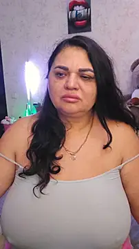 littleRikka online show from February 24, 7:59 pm