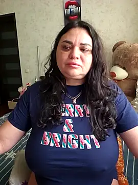 littleRikka online show from April 3, 7:59 am