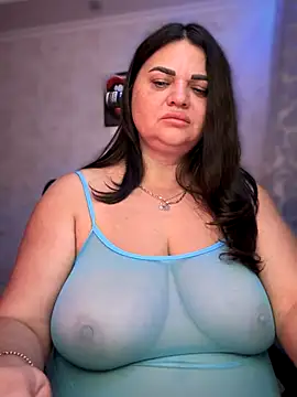 Snapshot of littleRikka chatting on November 24, 10:54 pm littleRikka online show from November 24, 10:54 pm