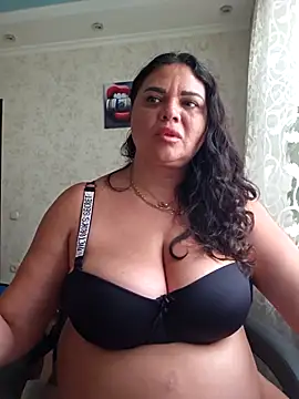 Snapshot of littleRikka chatting on October 31, 10:45 am littleRikka online show from October 31, 10:45 am