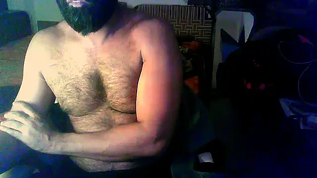 Snapshot of Vbestshow chatting on February 17, 12:35 pm Vbestshow online show from February 17, 12:35 pm