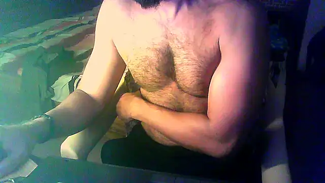 Snapshot of Vbestshow chatting on February 8, 11:52 am Vbestshow online show from February 8, 11:52 am