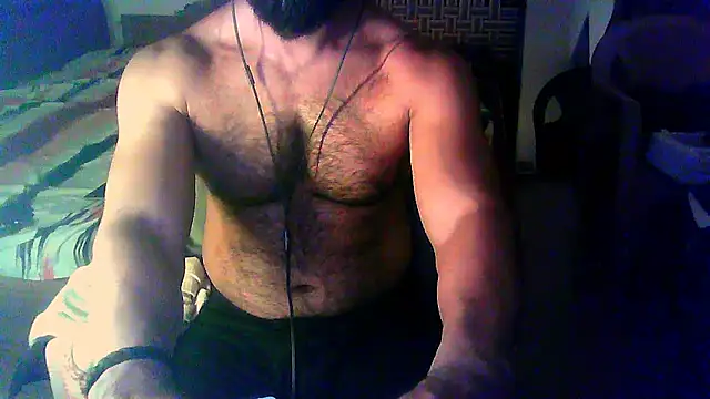 Snapshot of Vbestshow chatting on February 11, 12:10 am Vbestshow online show from February 11, 12:10 am