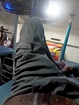 Snapshot of Bengali_BULL1 chatting on September 27, 2:12 pm Bengali BULL1 online show from September 27, 2:12 pm