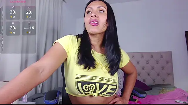 Snapshot of ms_freyax chatting on September 19, 4:05 am ms freyax online show from September 19, 4:05 am