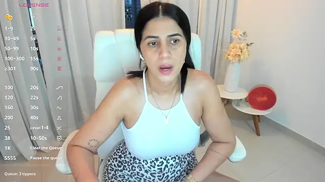 renata t  online show from September 25, 11:00 pm
