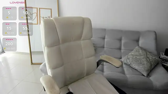 Snapshot of renata_t_ chatting on July 10, 8:31 pm renata t online show from July 10, 8:31 pm
