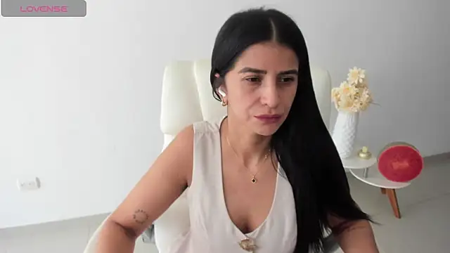 renata t  online show from February 12, 8:19 pm