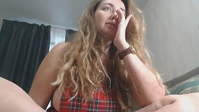 Snapshot of xxkristinaxx chatting on November 16, 10:42 am xxkristinaxx online show from November 16, 10:42 am