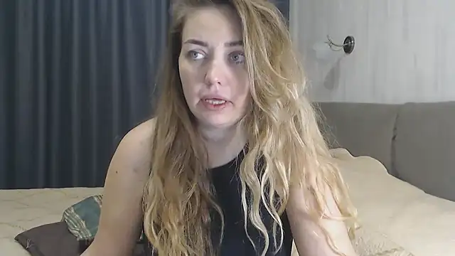 xxkristinaxx online show from January 13, 8:40 am