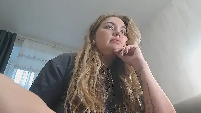 Snapshot of xxkristinaxx chatting on October 23, 12:15 pm xxkristinaxx online show from October 23, 12:15 pm