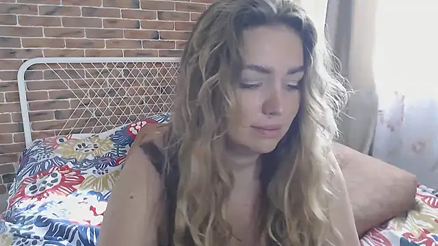 Snapshot of xxkristinaxx chatting on February 26, 7:34 am xxkristinaxx online show from February 26, 7:34 am