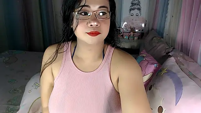 hersheykisses07 online show from March 8, 2:59 am