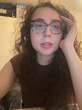 ladyturtle online show from April 30, 8:38 pm