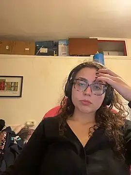 ladyturtle online show from April 9, 8:37 pm
