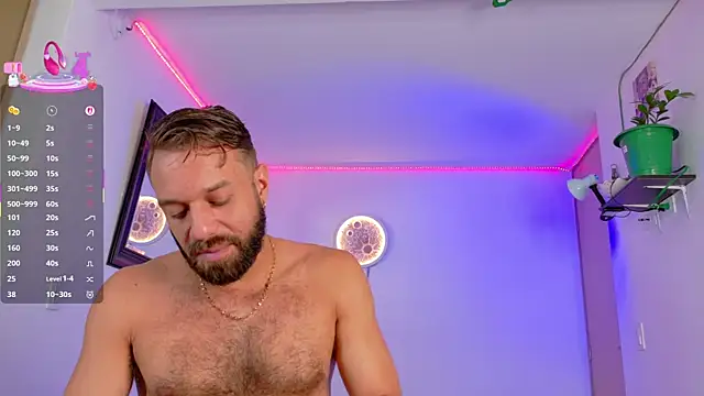 Snapshot of fantastic_couple_mens chatting on October 31, 7:16 am fantastic couple mens online show from October 31, 7:16 am