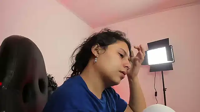 AbbyTaylorr online show from November 28, 5:57 pm