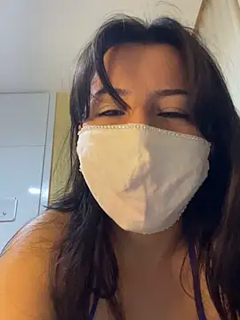 White-Petite online show from April 21, 7:09 pm