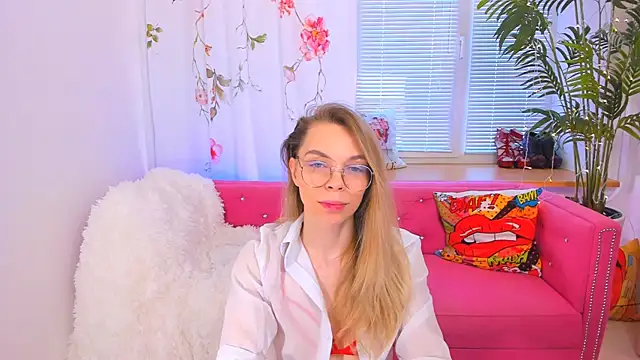 The Deep Passion online show from February 19, 9:06 am