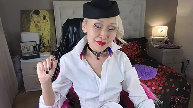 RoxalanaStar online show from May 29, 9:21 pm