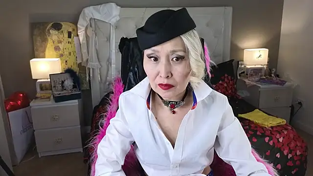 RoxalanaStar online show from April 23, 6:42 pm