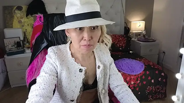 RoxalanaStar online show from June 19, 10:21 am