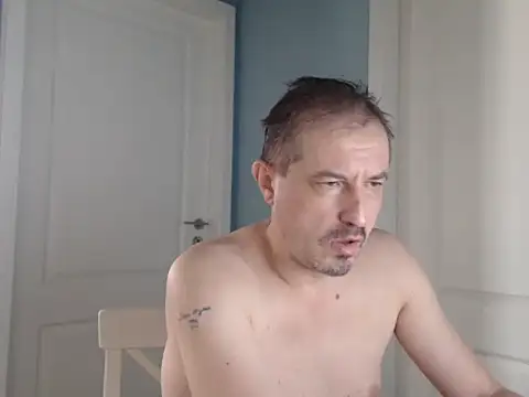 Snapshot of MisterFaithRO chatting on May 21, 2:36 pm MisterFaithRO online show from May 21, 2:36 pm