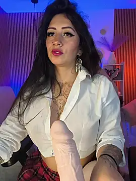 Tattooed spittingdoll online show from December 21, 2:52 pm