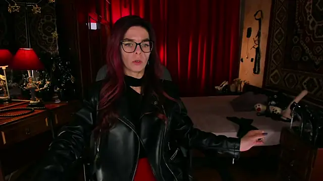 Snapshot of MargoTigress chatting on February 28, 9:20 am MargoTigress online show from February 28, 9:20 am