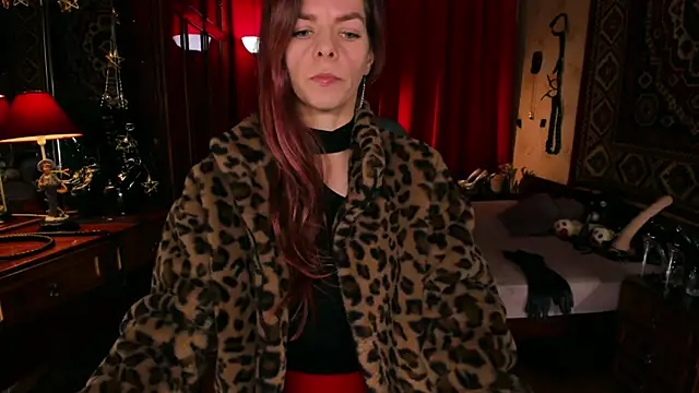 Snapshot of MargoTigress chatting on February 17, 9:06 am MargoTigress online show from February 17, 9:06 am