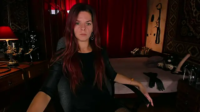 MargoTigress online show from October 24, 9:30 am