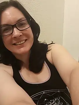 Snapshot of DesreRose chatting on July 9, 10:42 pm DesreRose online show from July 9, 10:42 pm