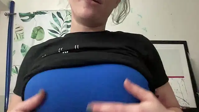 TheDaisyChaos online show from May 17, 3:45 pm