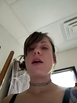 TheDaisyChaos online show from October 20, 3:30 am