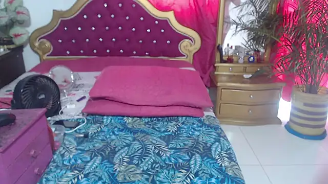 Snapshot of big_boobsmature chatting on October 1, 2:21 pm big boobsmature online show from October 1, 2:21 pm