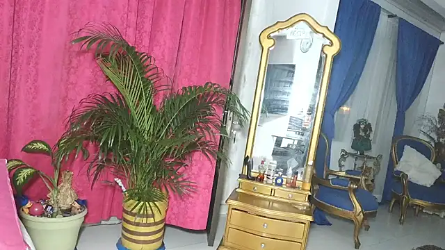 Snapshot of big_boobsmature chatting on November 11, 2:50 am big boobsmature online show from November 11, 2:50 am