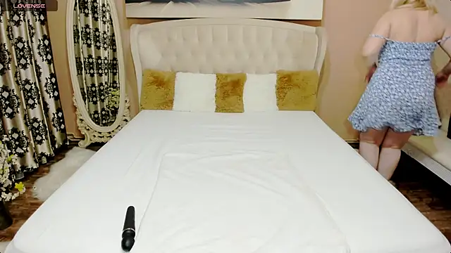 AnneRainn online show from March 29, 10:11 pm